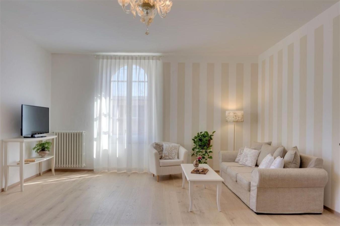 Rambaldi Apartments In Casa Nr 6 With Shared Terrace Bardolino Exteriör bild