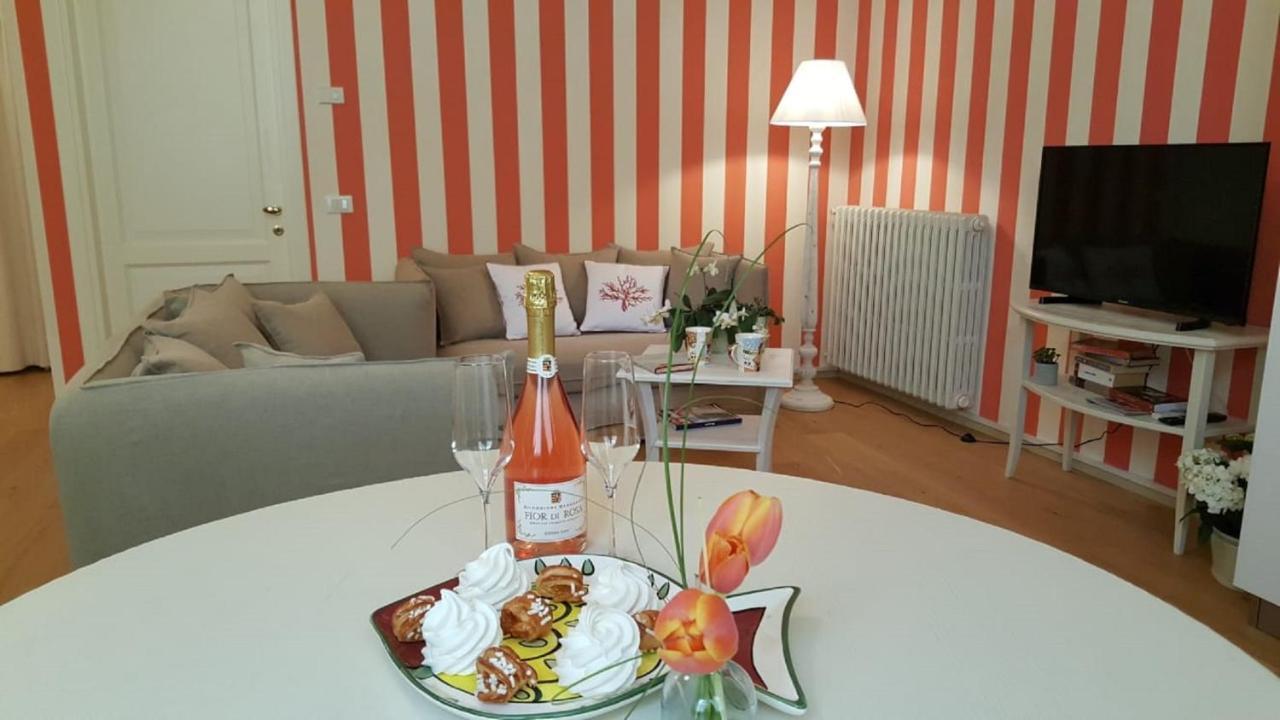 Rambaldi Apartments In Casa Nr 6 With Shared Terrace Bardolino Exteriör bild